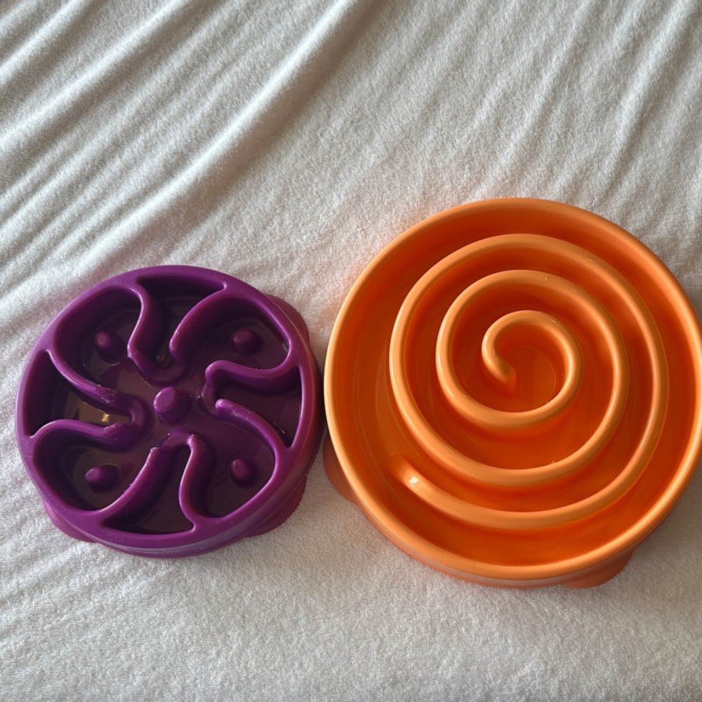 Outward Hound Orange and Purple Spiral Feeder Bowl